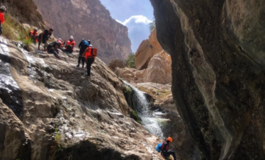 Trip 3 days in Nizwa old city and green mountain – Oman (Operated by: GeoGuide Team).